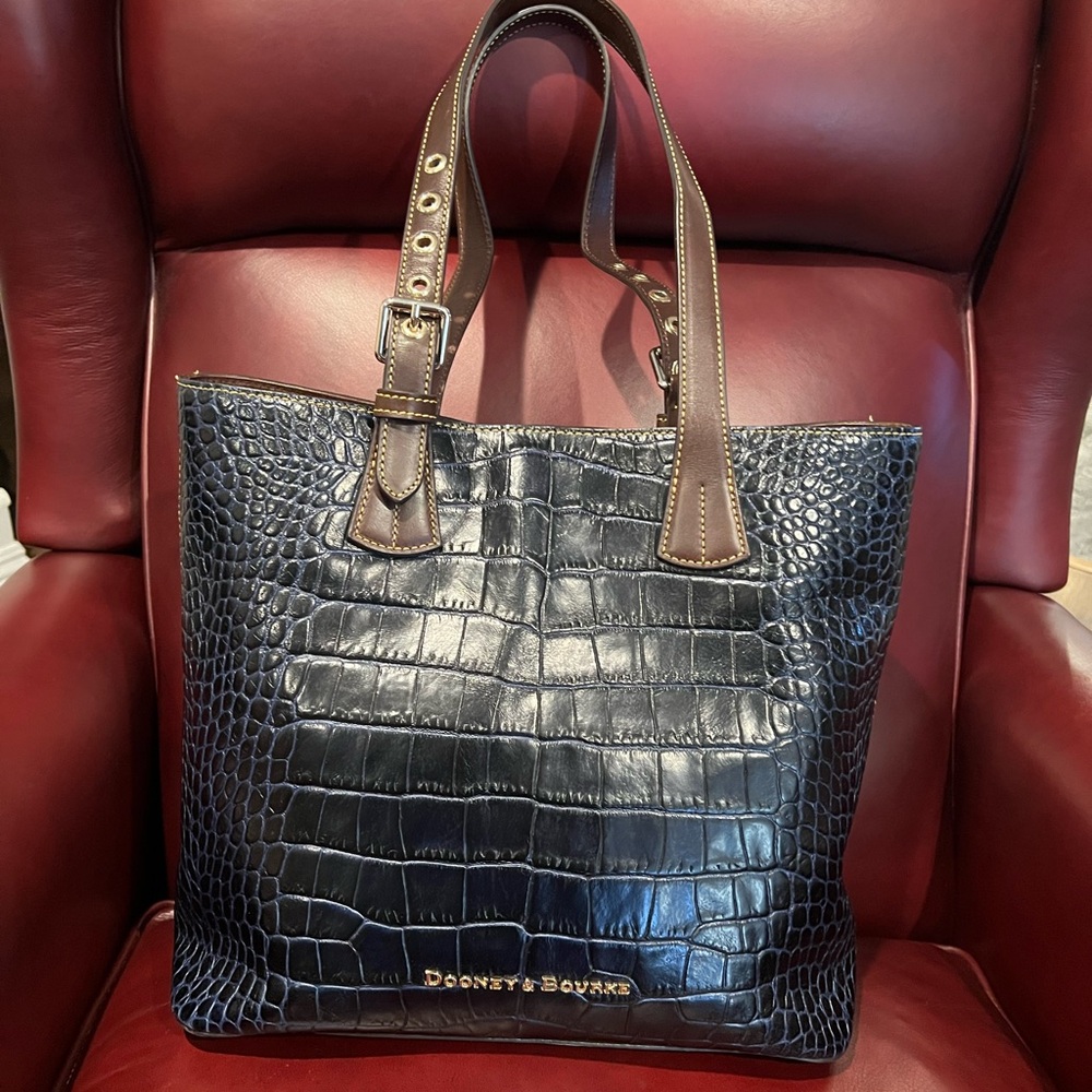 🦋 Dooney & Bourke Midnight BlueCroco Tote